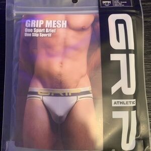 NWT Men's C-IN2 Grip Mesh Brief L